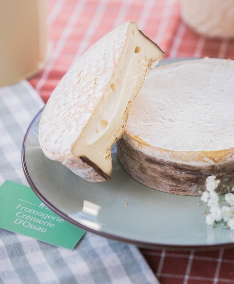 Manigodine Fromagerie Crèmerie d'Ossau